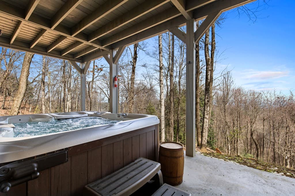 304 Ridge Circle, Blue Ridge GA 30513 - Photo