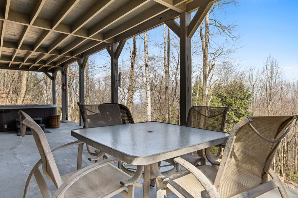 304 Ridge Circle, Blue Ridge GA 30513 - Photo