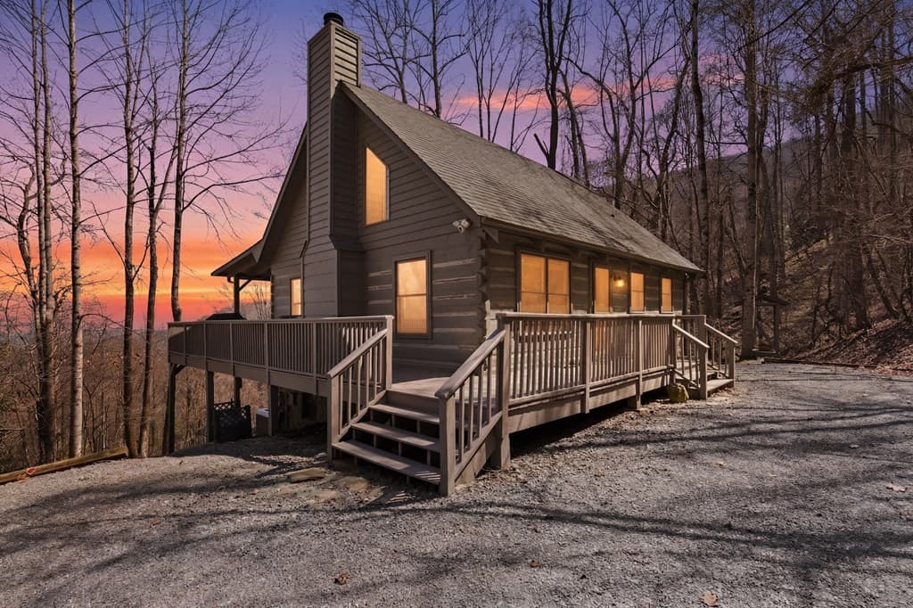 304 Ridge Circle, Blue Ridge GA 30513 - Photo