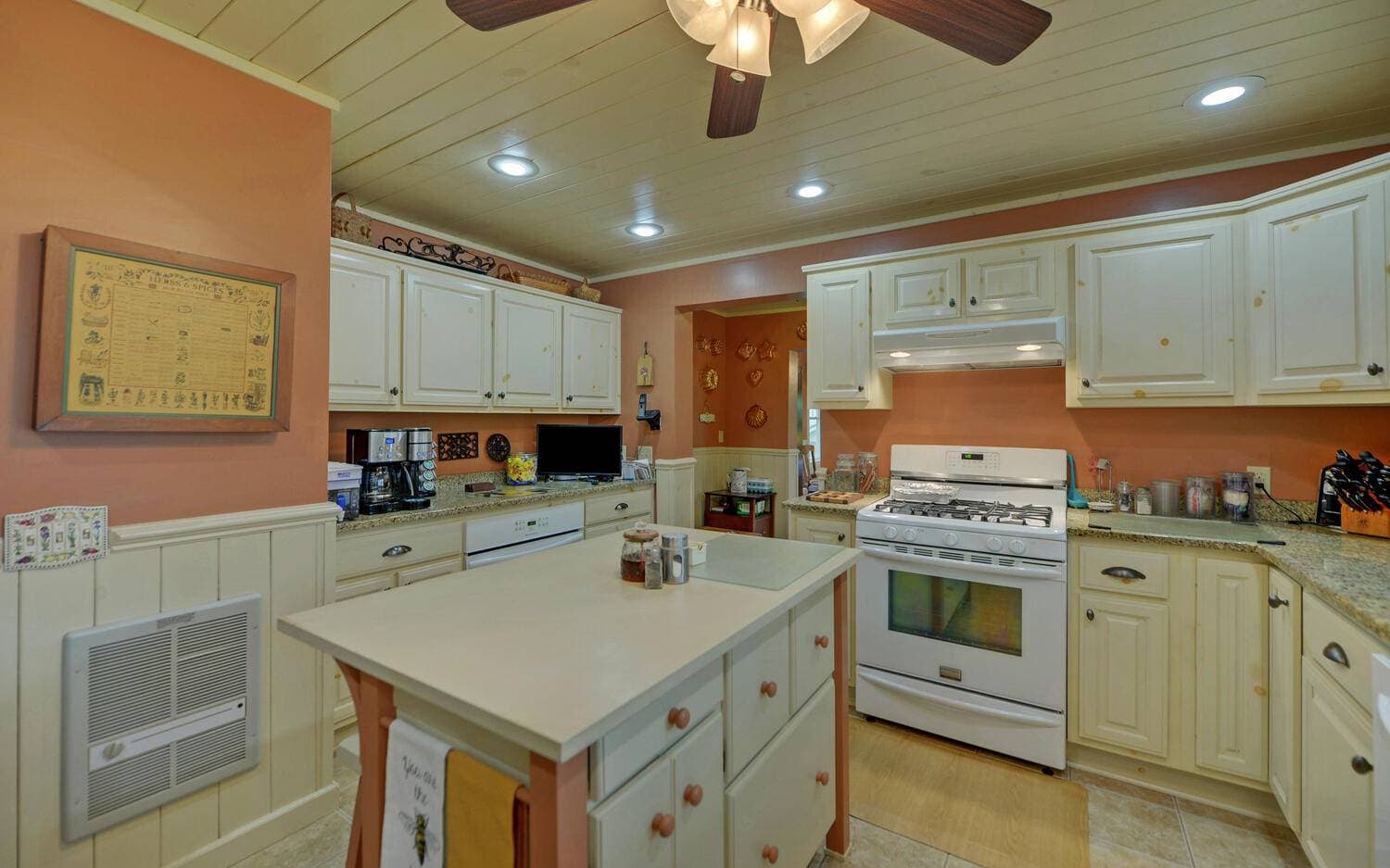 1082 Valley River Avenue, Murphy NC 28906 - Photo