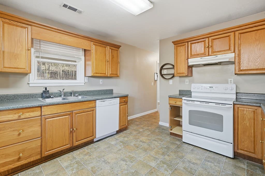 46 James Drive, Blairsville GA 30512 - Photo
