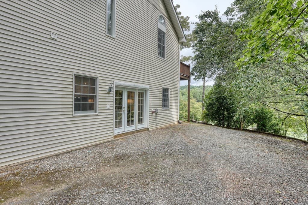 176 Madison Avenue, Blairsville GA 30512 - Photo