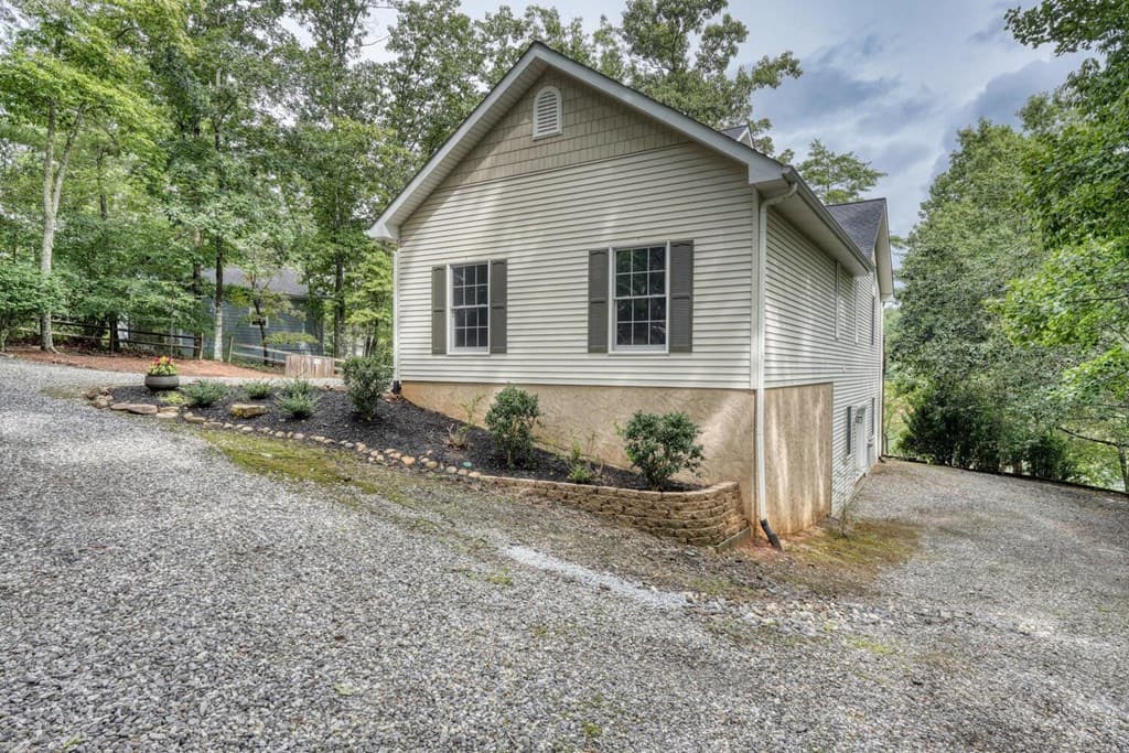 176 Madison Avenue, Blairsville GA 30512 - Photo