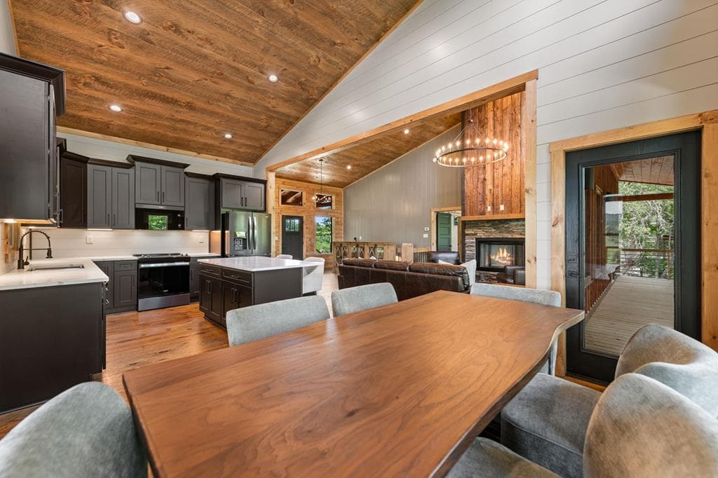 416 Windy Valley Trail, Blue Ridge GA 30513 - Photo