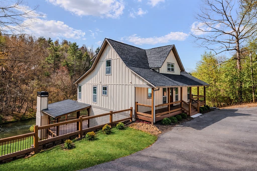 105 Riveredge Drive, Ellijay GA 30536 - Photo