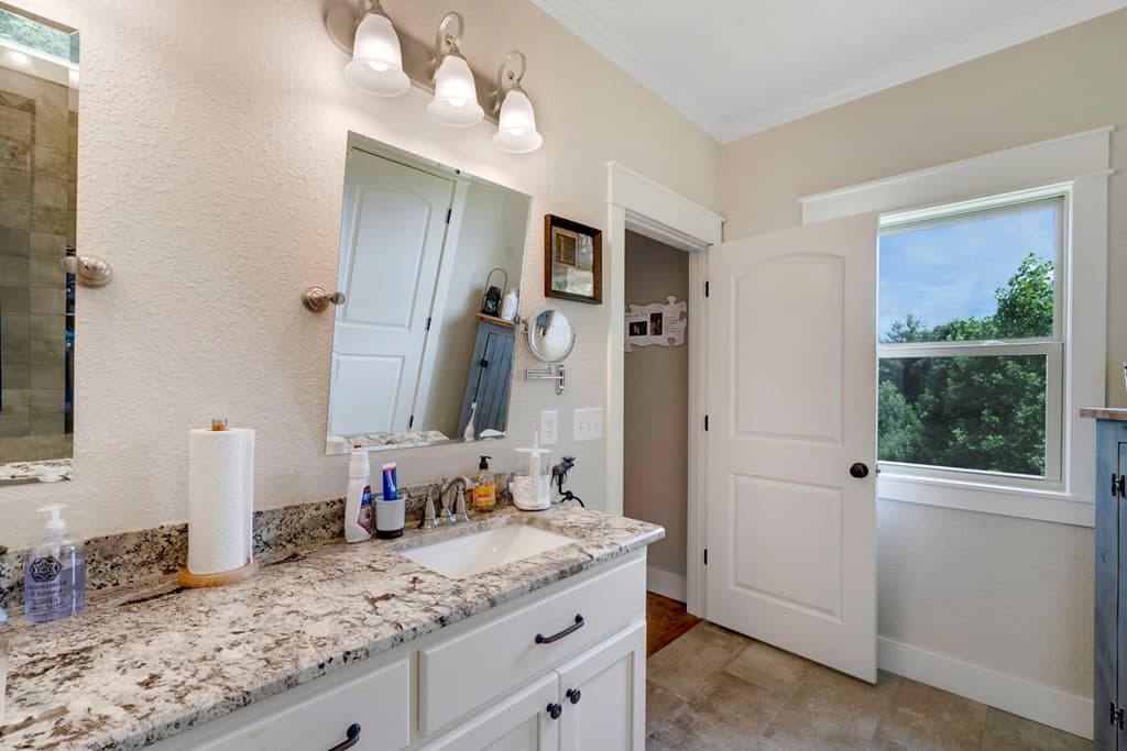 2079 Gallatin Road, Young Harris GA 30582 - Photo