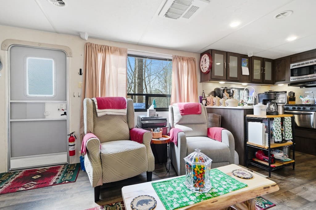 40 9th Street, Ellijay GA 30540 - Photo