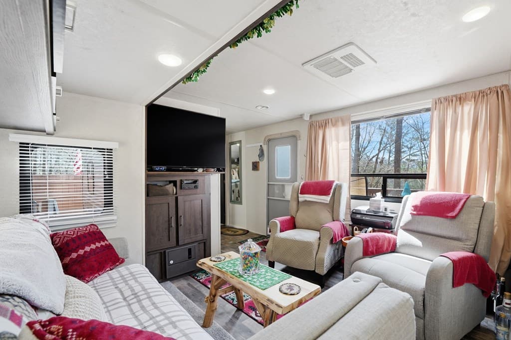 40 9th Street, Ellijay GA 30540 - Photo