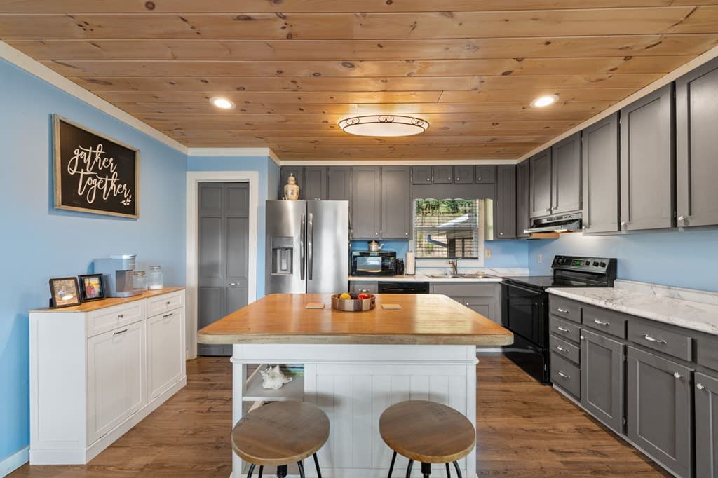 1201 Ada Street, Blue Ridge GA 30513 - Photo