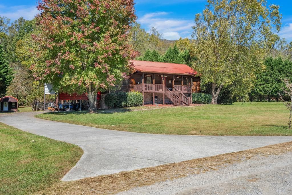 32 Mountain Meadows Drive, Hayesville NC 28904 - Primary photo