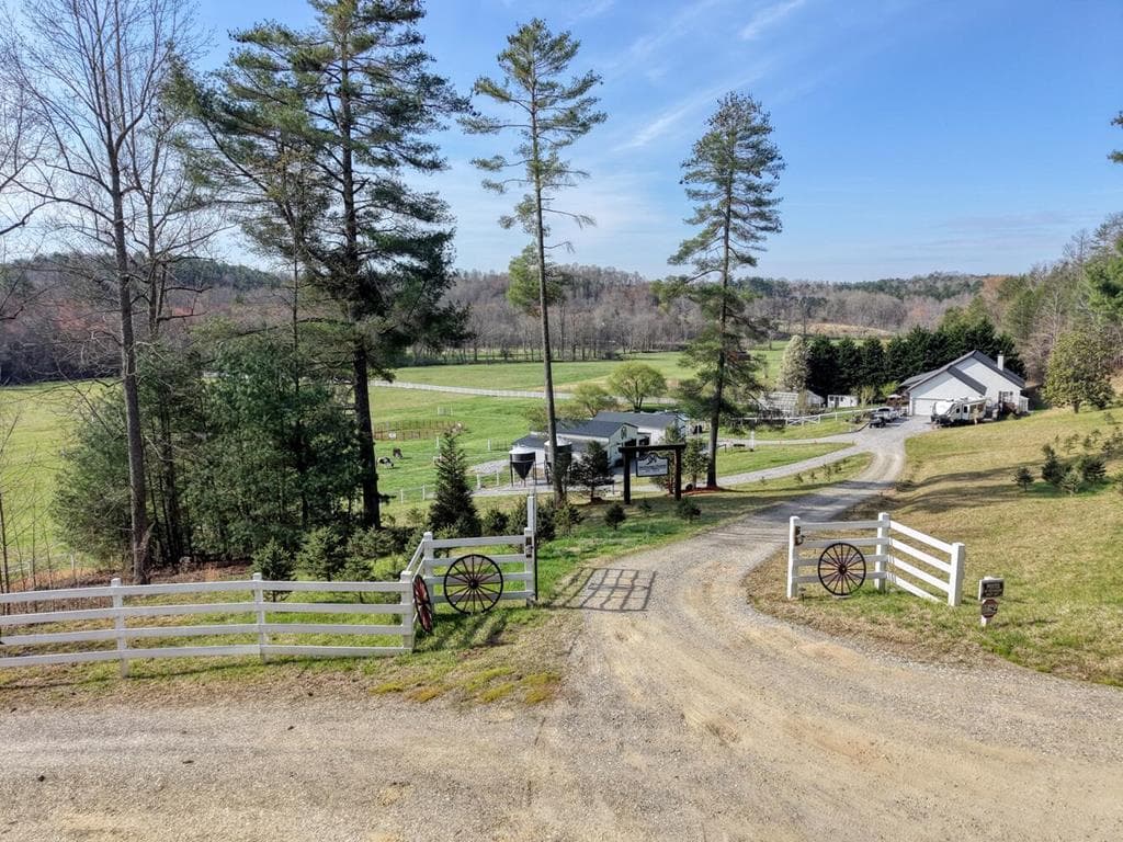 288 Happy Valley Drive, Blairsville GA 30512 - Photo