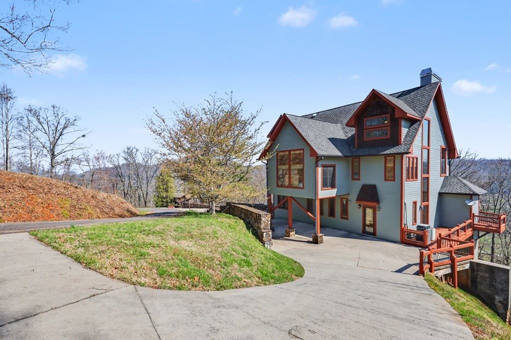 1613 Clark Drive, Hiawassee GA 30546 - Photo