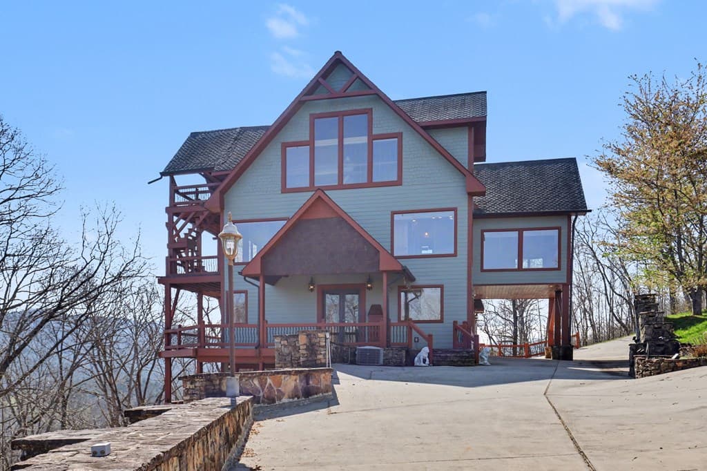 1613 Clark Drive, Hiawassee GA 30546 - Photo
