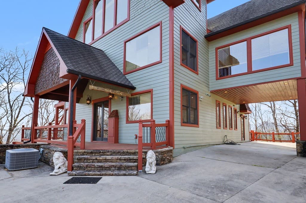 1613 Clark Drive, Hiawassee GA 30546 - Photo