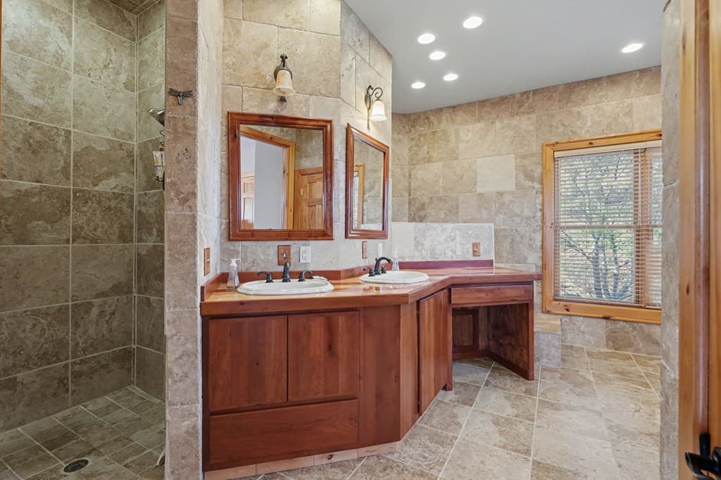 1613 Clark Drive, Hiawassee GA 30546 - Photo
