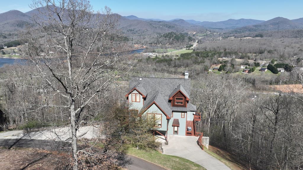 1613 Clark Drive, Hiawassee GA 30546 - Photo