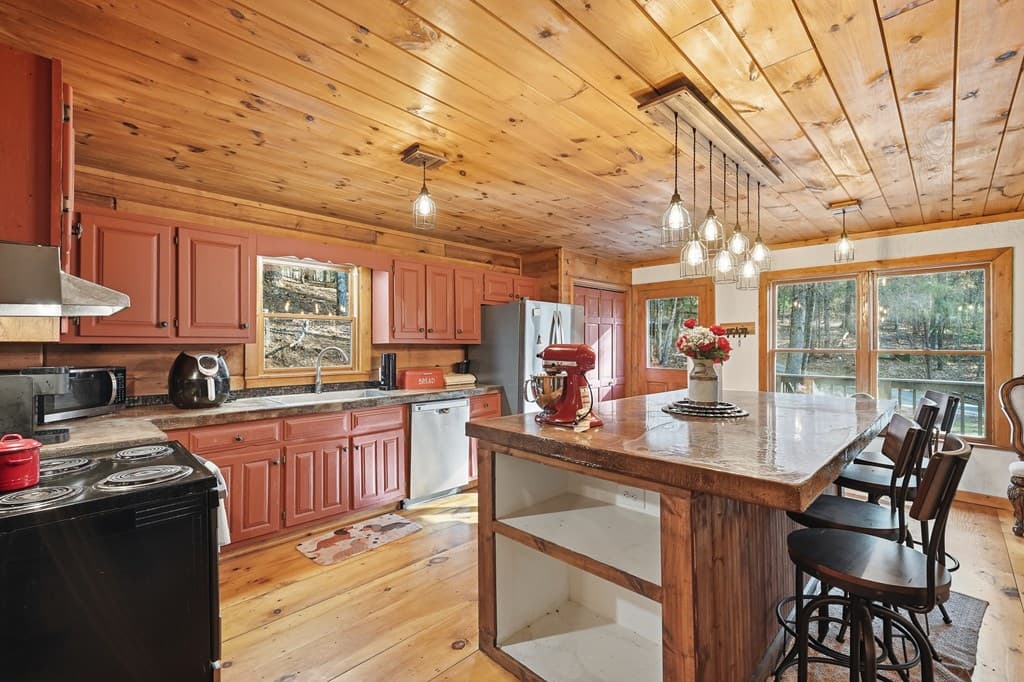 19 Blackberry Falls Lane, Ellijay GA 30536 - Photo