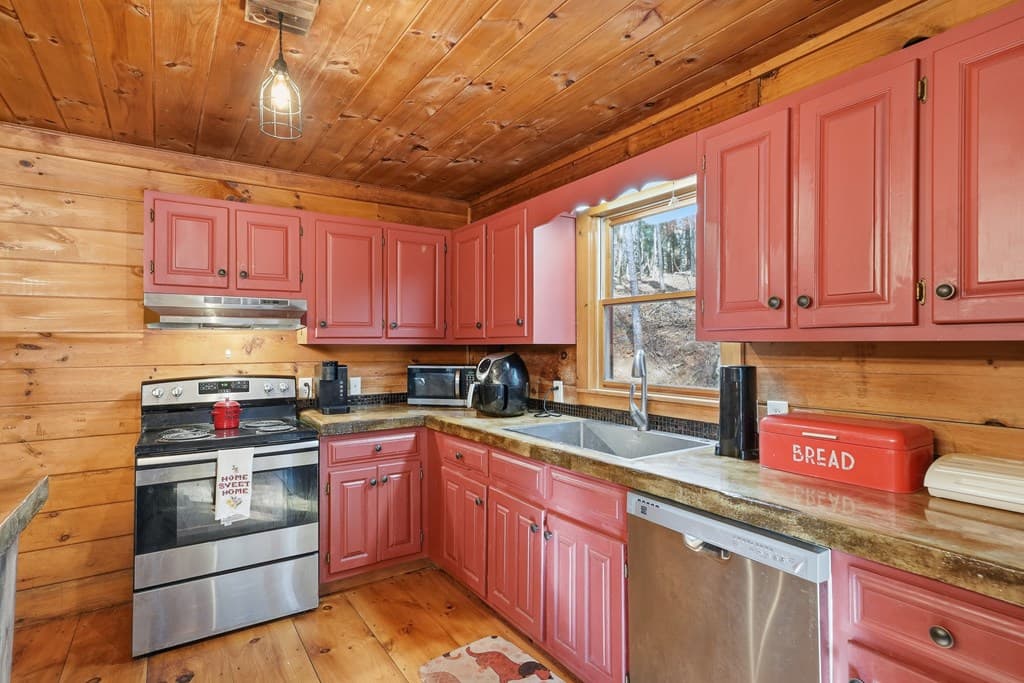 19 Blackberry Falls Lane, Ellijay GA 30536 - Photo