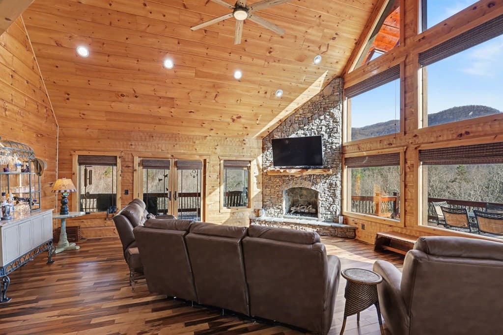 4760 Anderson Road, Hiawassee GA 30546 - Photo