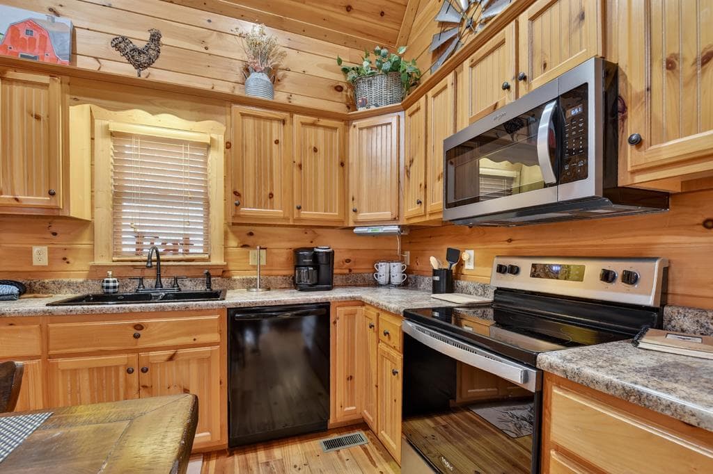 764 Ducktown Lane, Ellijay GA 30540 - Photo