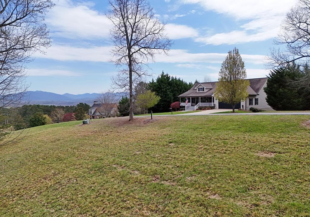 135 W Longview Drive, Blairsville GA 30512 - Primary photo