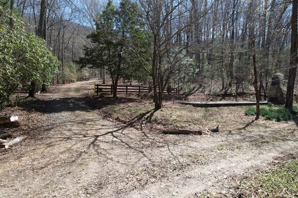 457 Youngblood Drive, Blairsville GA 30512 - Photo