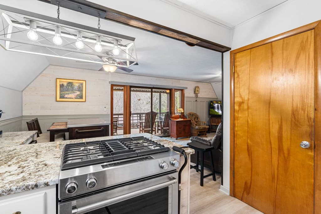 1721 Settlement Road, Young Harris GA 30582 - Photo