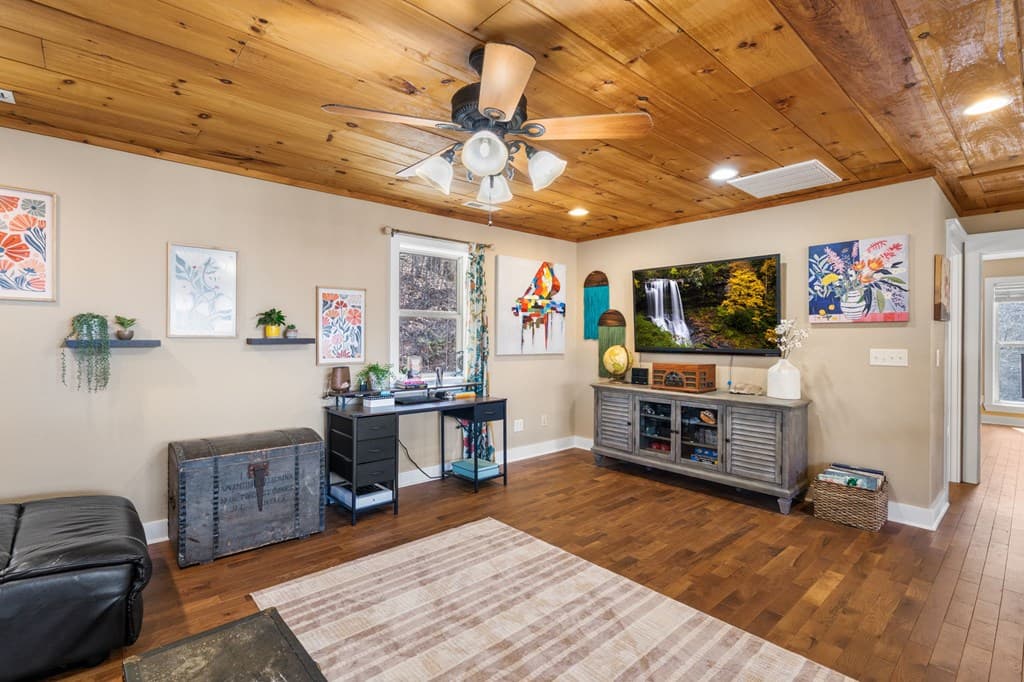 961 S Brooks Cove Road S, Hayesville NC 28904 - Photo