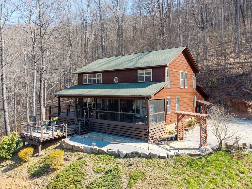 961 S Brooks Cove Road S, Hayesville NC 28904 - Primary photo