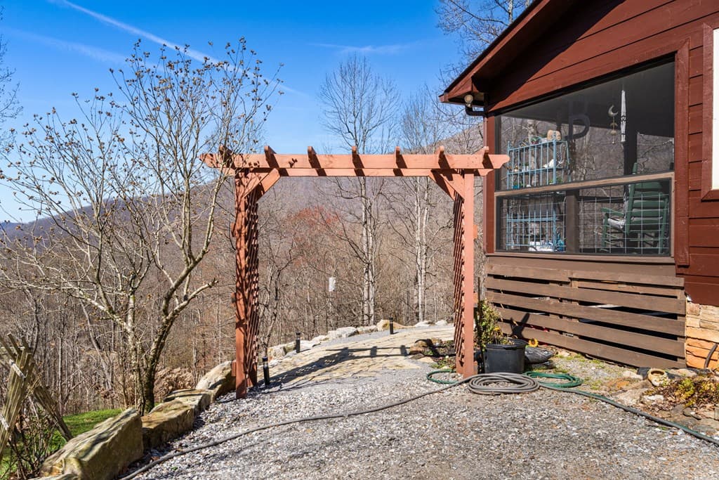 961 S Brooks Cove Road S, Hayesville NC 28904 - Photo