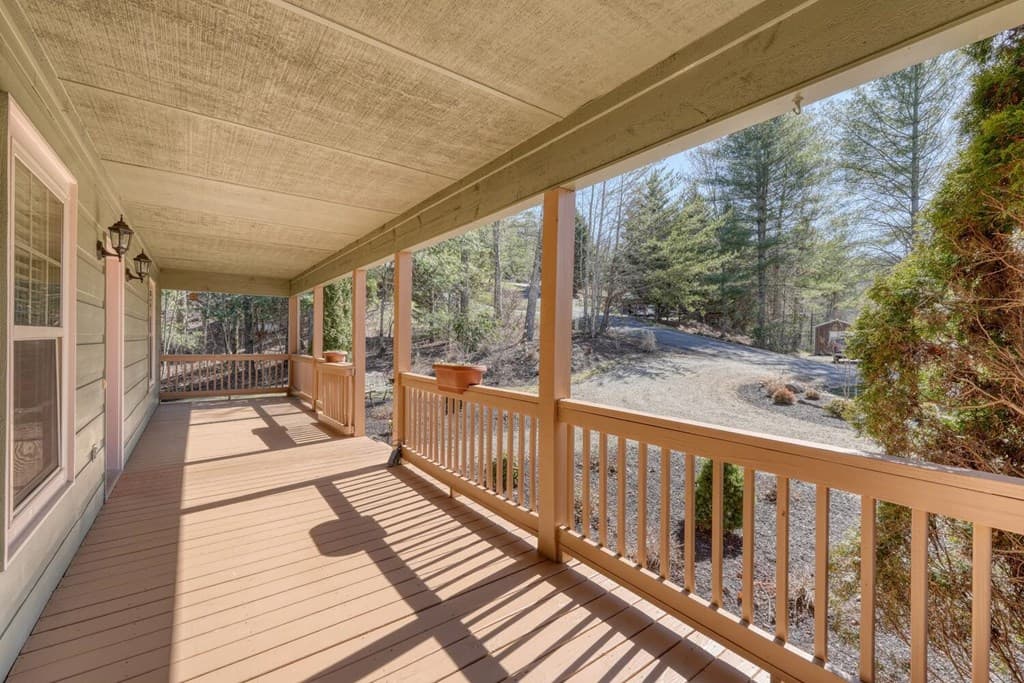 6129 Ruth Drive, Young Harris GA 30512 - Photo