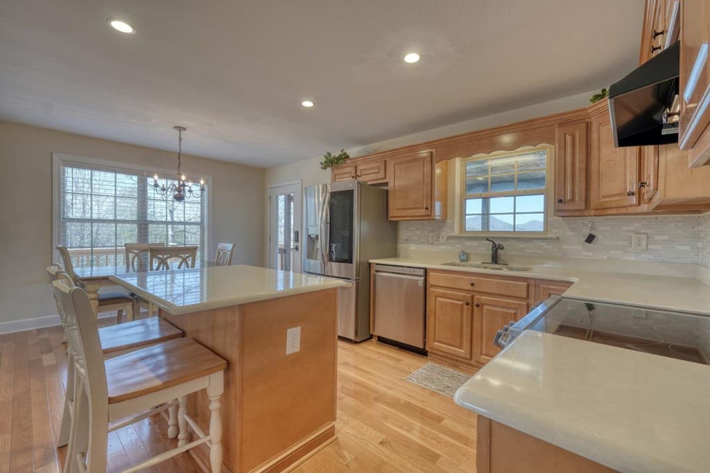 6129 Ruth Drive, Young Harris GA 30512 - Photo