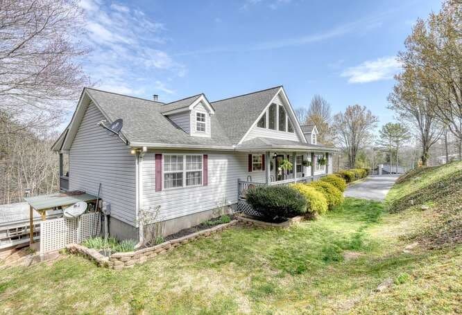228 Brookhaven Drive, Blairsville GA 30512 - Photo