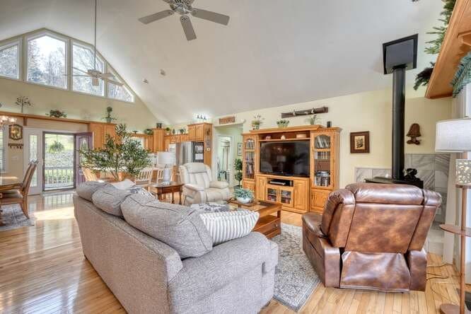 228 Brookhaven Drive, Blairsville GA 30512 - Photo