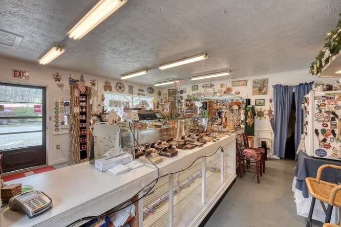 50 Pappys Plaza, Blairsville GA 30512 - Photo