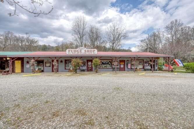 50 Pappys Plaza, Blairsville GA 30512 - Primary photo