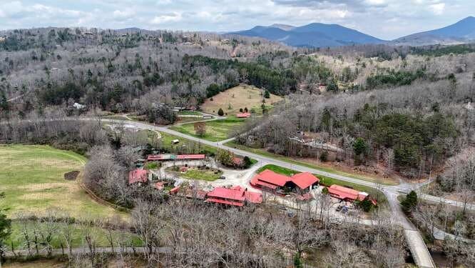 50 Pappys Plaza, Blairsville GA 30512 - Photo