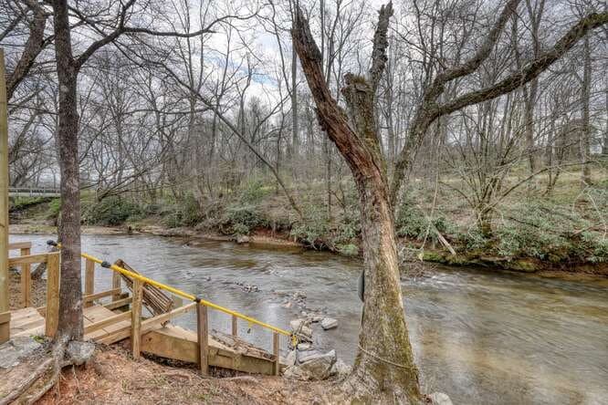 50 Pappys Plaza, Blairsville GA 30512 - Photo