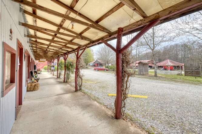 50 Pappys Plaza, Blairsville GA 30512 - Photo