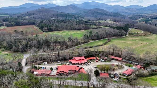 50 Pappys Plaza, Blairsville GA 30512 - Photo