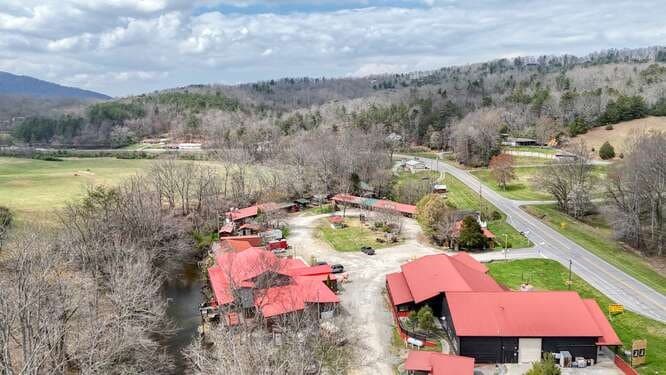 50 Pappys Plaza, Blairsville GA 30512 - Photo