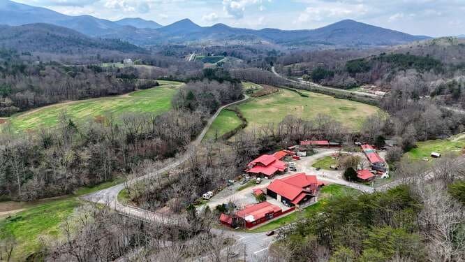 50 Pappys Plaza, Blairsville GA 30512 - Photo