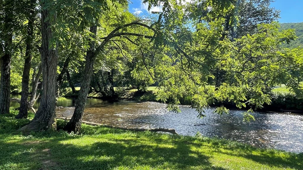 3556 River Front Lane, Hiawassee GA 30546 - Photo