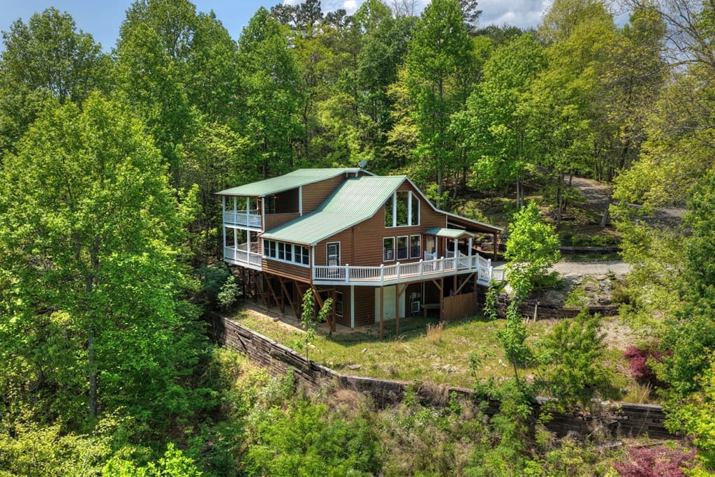 222 Mountain Hideaway Lane, Blue Ridge GA 30513 - Photo