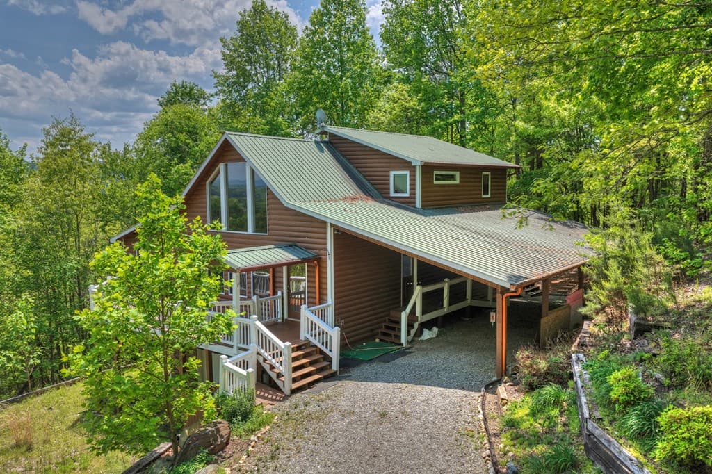222 Mountain Hideaway Lane, Blue Ridge GA 30513 - Photo
