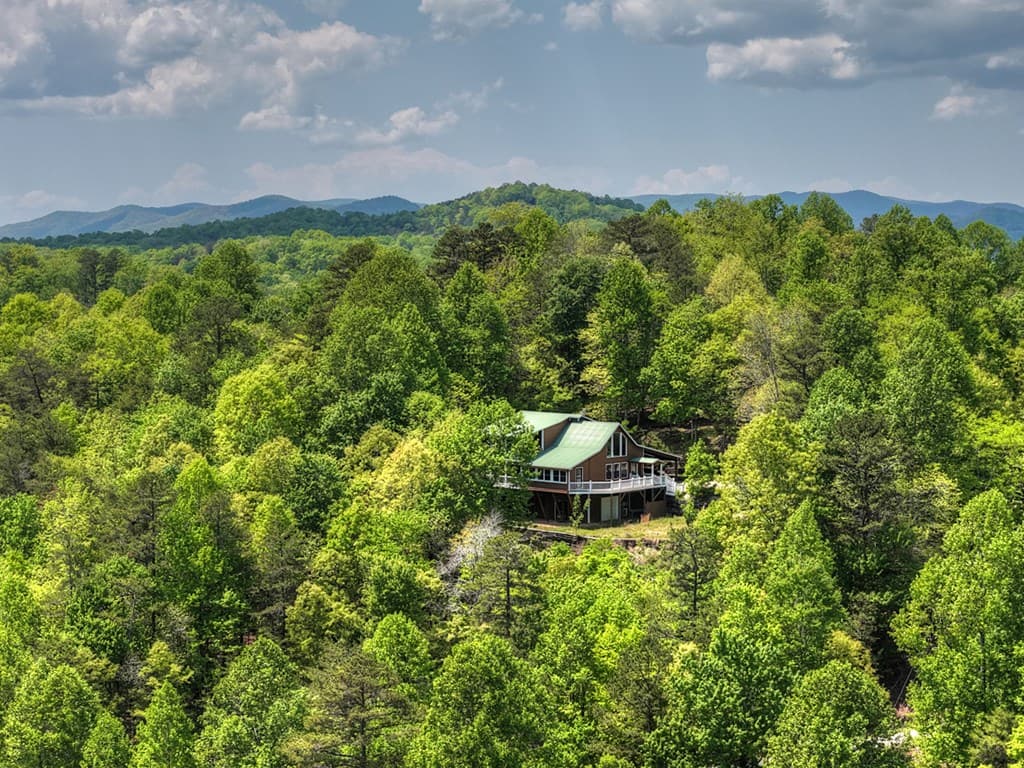 222 Mountain Hideaway Lane, Blue Ridge GA 30513 - Photo