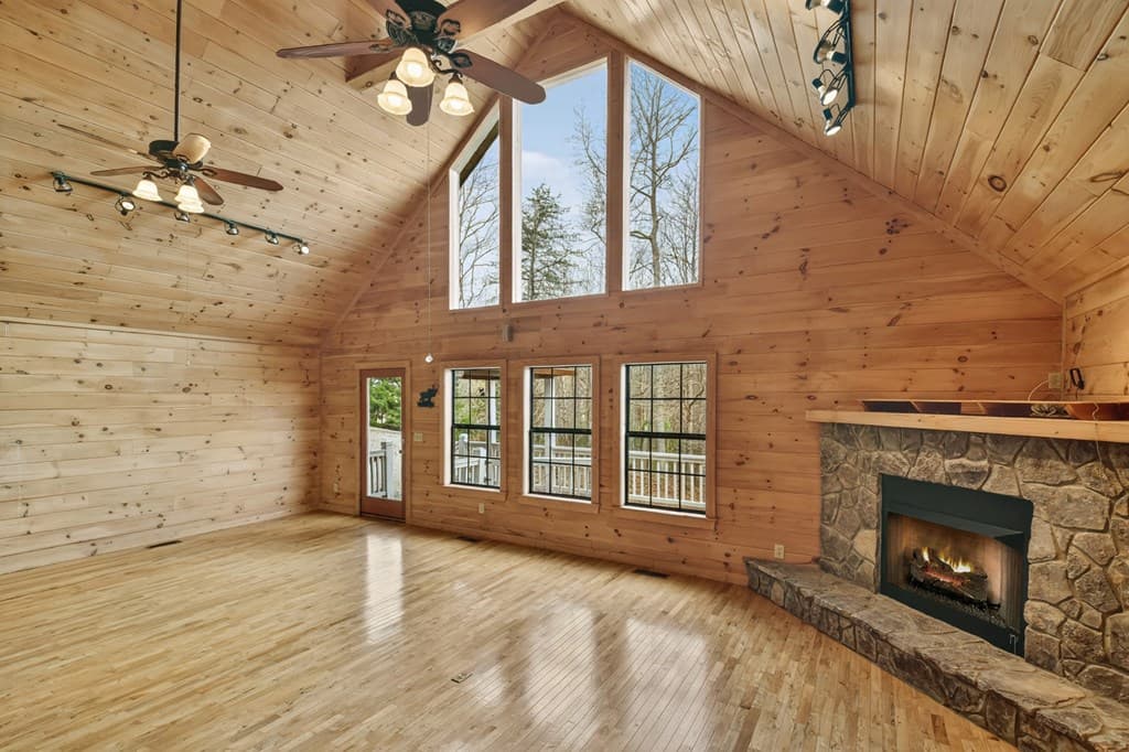 222 Mountain Hideaway Lane, Blue Ridge GA 30513 - Photo