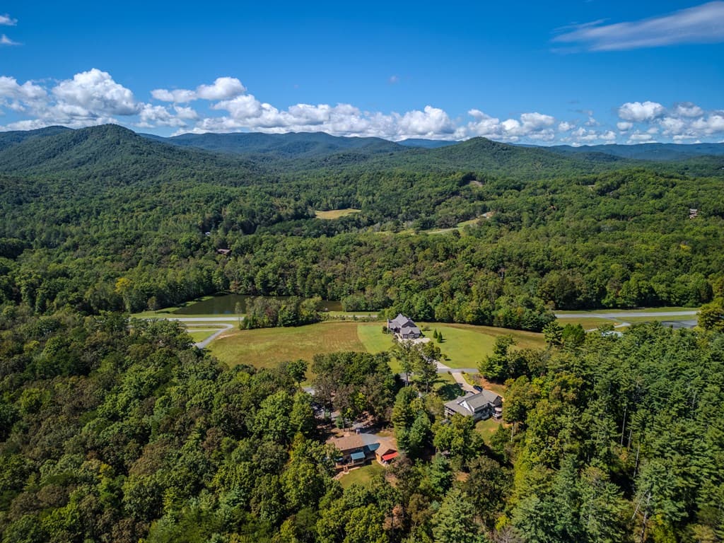 179 Cessna Loop, Blue Ridge GA 30513 - Photo