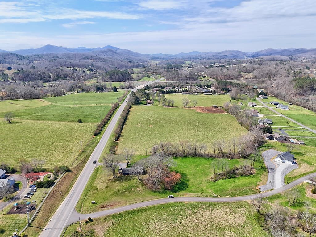 0 Mcglamery Farm Drive, Hayesville NC 28904 - Photo