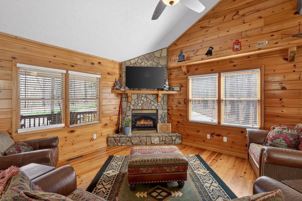750 S Lemmon Lane, Ellijay GA 30540 - Photo
